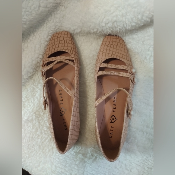 Katy Perry Evie Button Flats size 6.5 - Picture 1 of 3